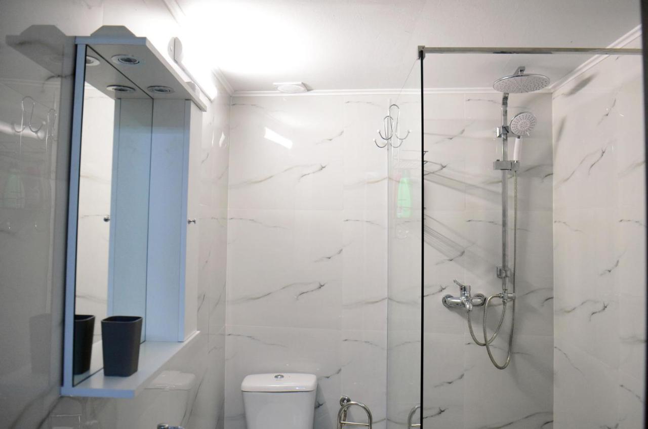 Private Apartment In The City Centre. 오라데아 외부 사진