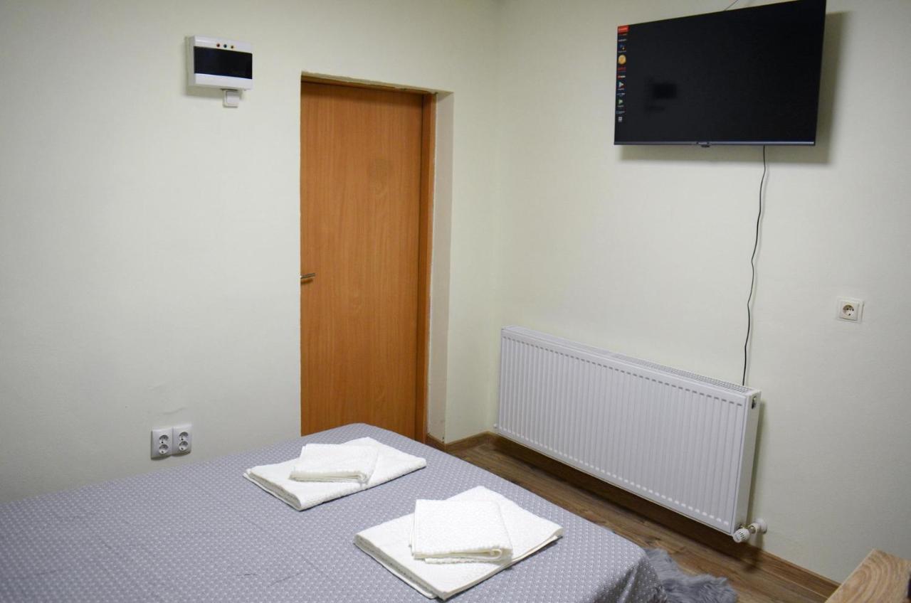 Private Apartment In The City Centre. 오라데아 외부 사진