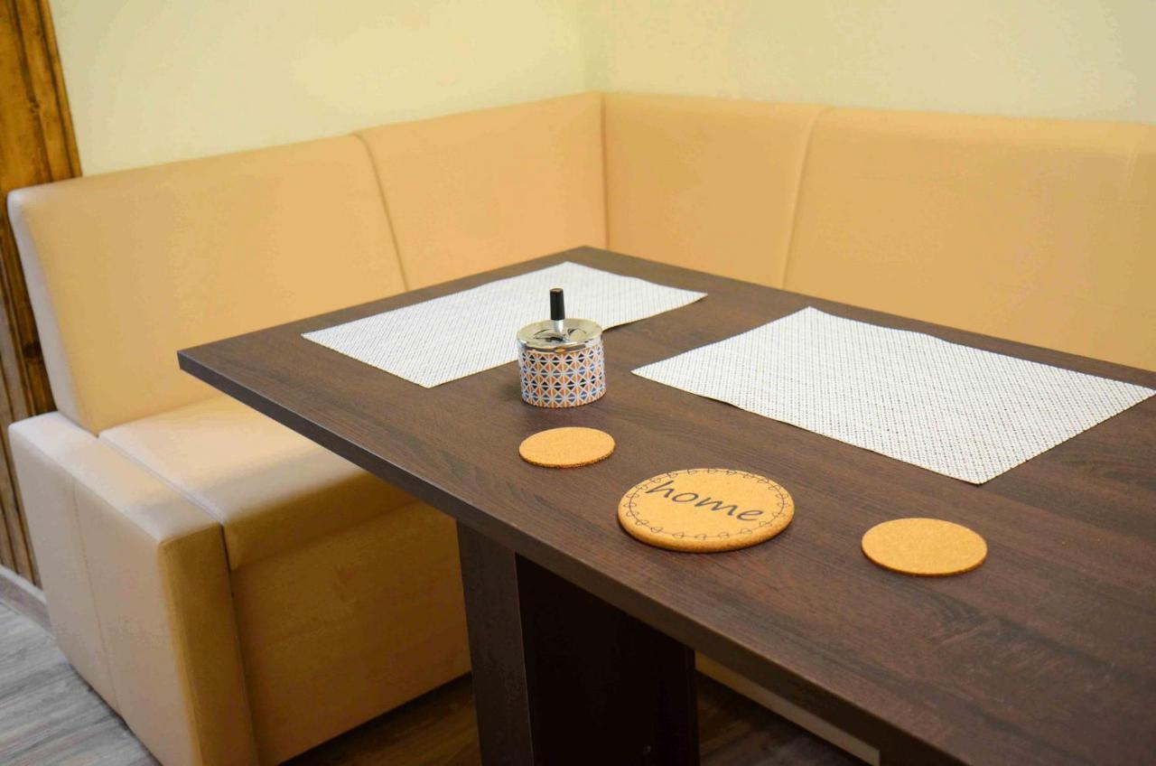Private Apartment In The City Centre. 오라데아 외부 사진