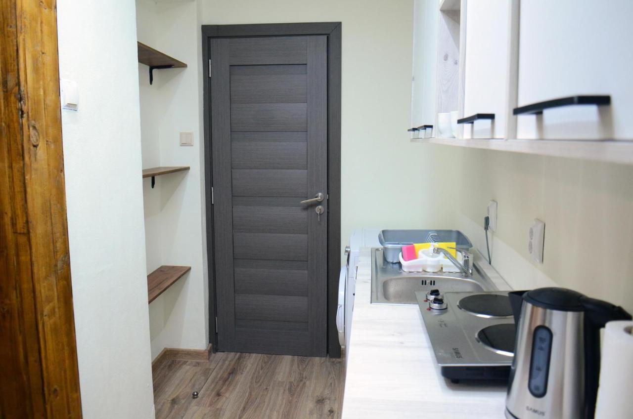 Private Apartment In The City Centre. 오라데아 외부 사진